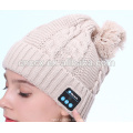 PK18ST015 neueste design mode stricken frauen pompon beanie mit drahtlosen kopfhörer